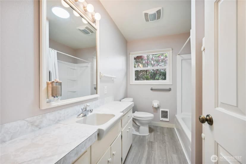 Property photo for 933 S Nevada Drive, Longview photo 18