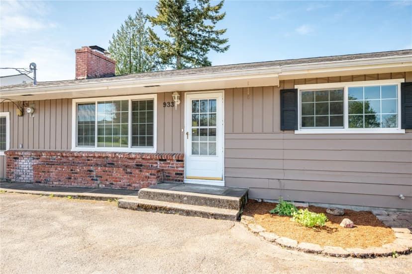 Property photo for 933 S Nevada Drive, Longview photo 3