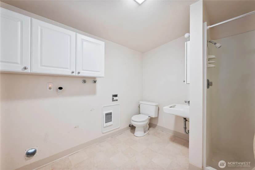 Property photo for 933 S Nevada Drive, Longview photo 15