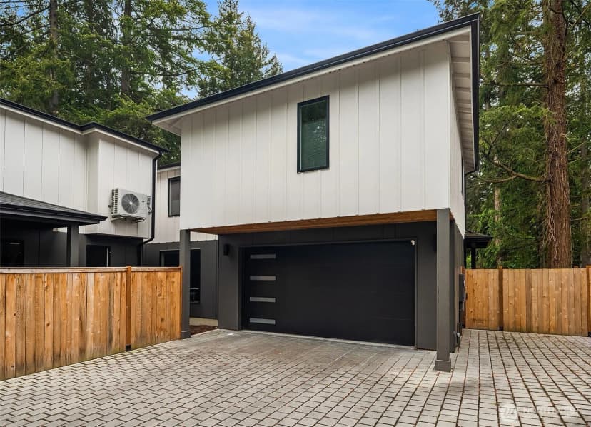 Property photo for 10827 104th Avenue Ne #1, Kirkland photo 32