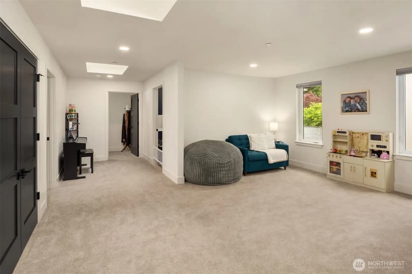 Property photo for 10827 104th Avenue Ne #1, Kirkland photo 19