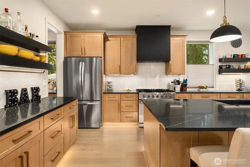 Property photo for 10827 104th Avenue Ne #1, Kirkland photo 6