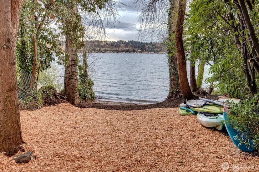 Property photo for 9818 Se 42nd Place, Mercer Island photo 36