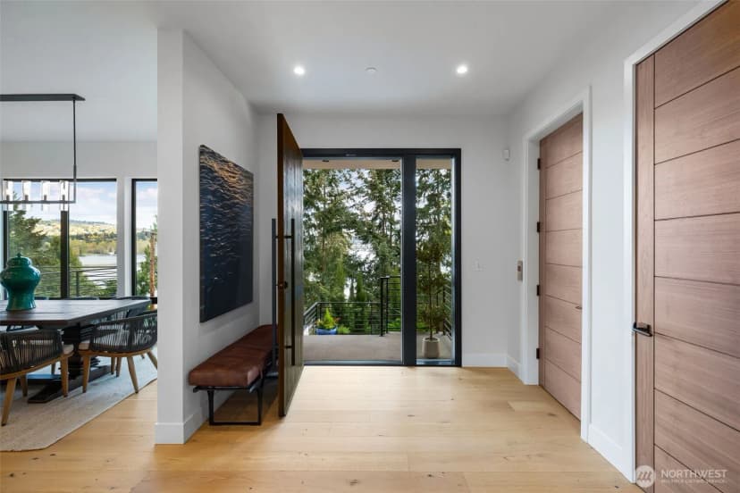 Property photo for 9818 Se 42nd Place, Mercer Island photo 7