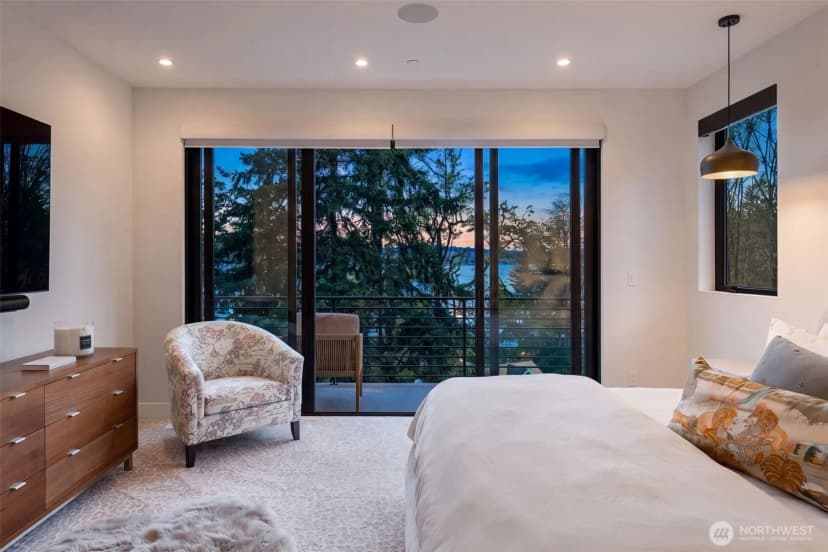Property photo for 9818 Se 42nd Place, Mercer Island photo 20