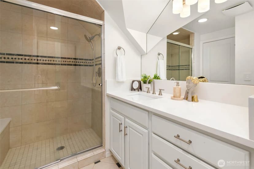 Property photo for 51 Glacier Key, Bellevue photo 28