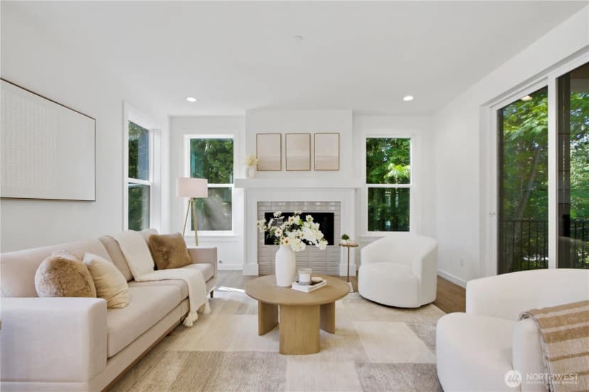Property photo for 12109 Ne 105th St, Kirkland photo 11