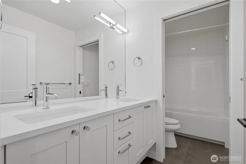Property photo for 12109 Ne 105th St, Kirkland photo 28