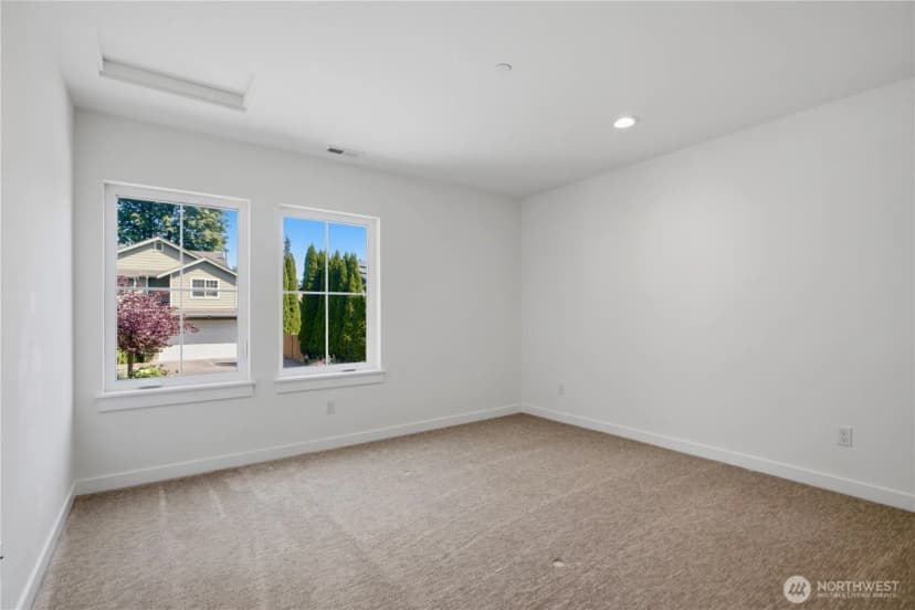 Property photo for 12109 Ne 105th St, Kirkland photo 26