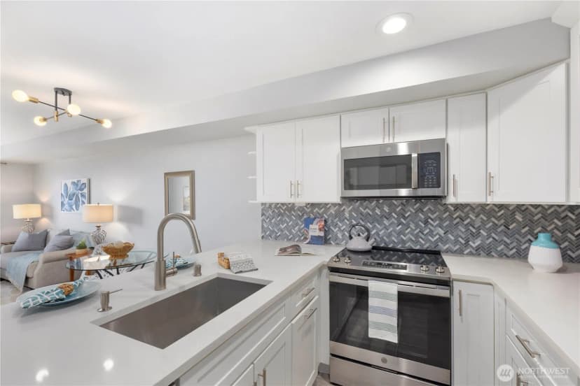 Property photo for 3022 Sw Bradford St #2, Seattle photo 5
