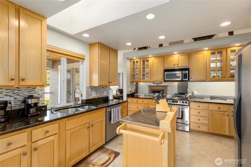 Property photo for 6027 Osprey Circle, Bremerton photo 13