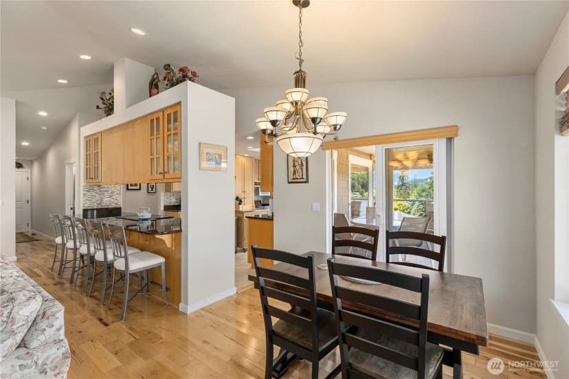 Property photo for 6027 Osprey Circle, Bremerton photo 9