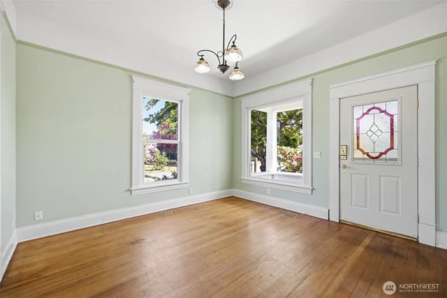 Property photo for 2431 Lynn Street, Bellingham photo 3