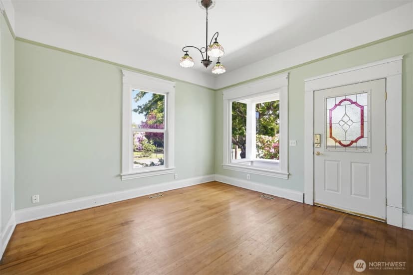 Property photo for 2431 Lynn Street, Bellingham photo 3