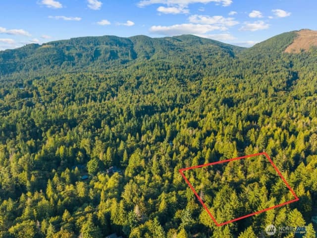 Property photo for 245 Xx Se 146th Street, Issaquah photo 2