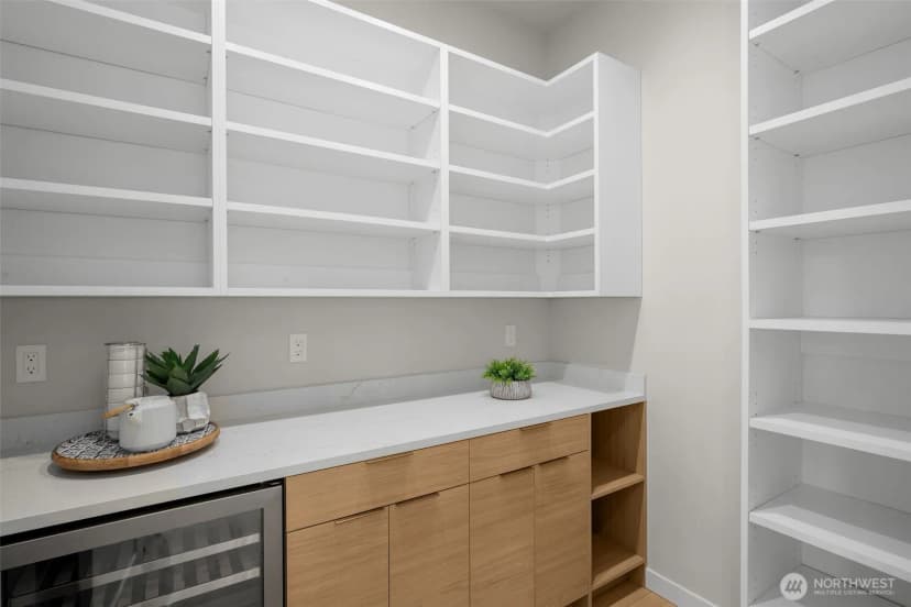 Property photo for 2728 63rd Avenue Se, Mercer Island photo 11