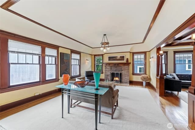 Property photo for 2025 Boylston Avenue E, Seattle photo 4