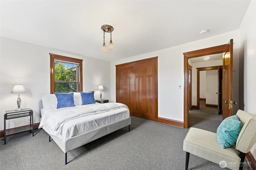 Property photo for 2025 Boylston Avenue E, Seattle photo 30