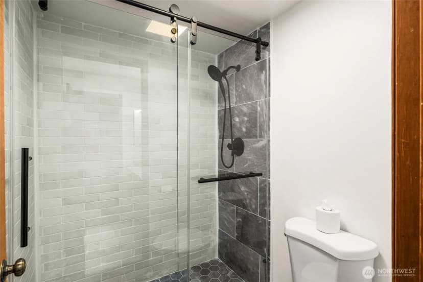 Property photo for 1019 156th Avenue Ne #b2, Bellevue photo 18