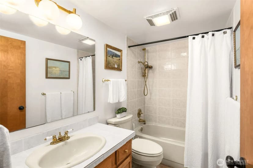 Property photo for 1019 156th Avenue Ne #b2, Bellevue photo 15