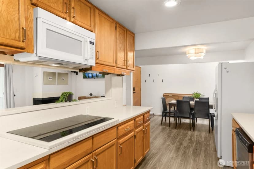 Property photo for 1019 156th Avenue Ne #b2, Bellevue photo 20