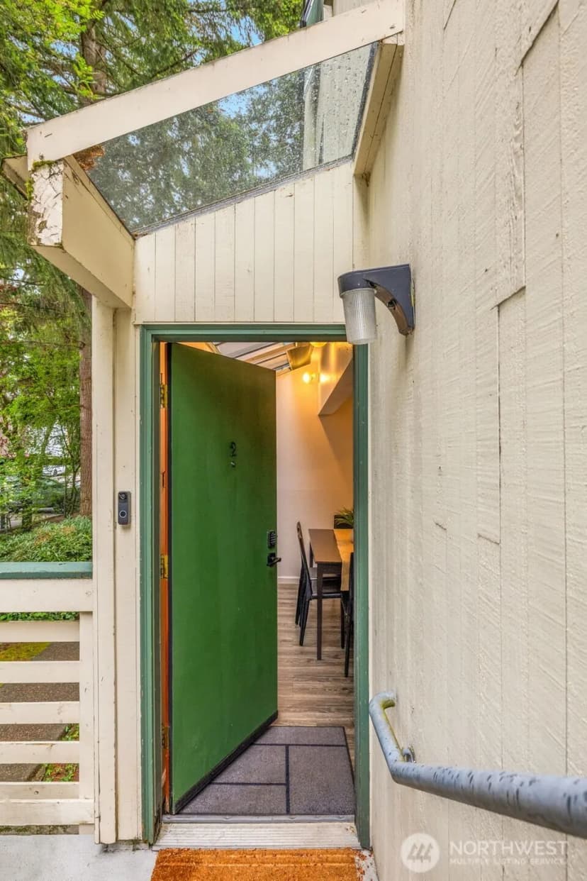 Property photo for 1019 156th Avenue Ne #b2, Bellevue photo 5