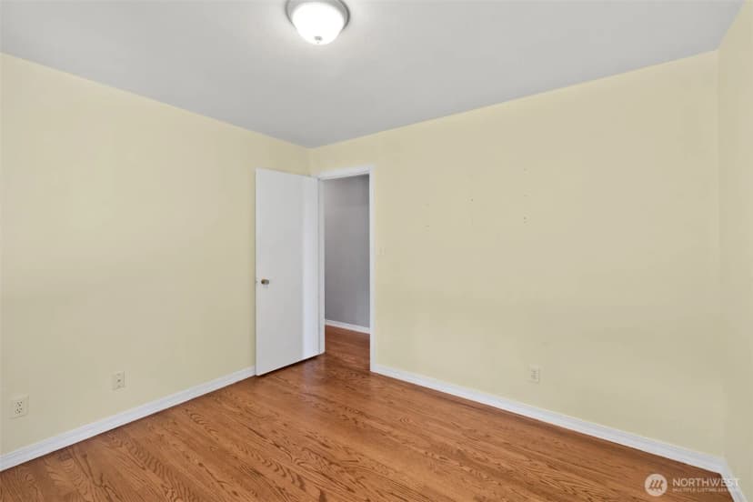 Property photo for 126 W 14th Street, Port Angeles photo 12