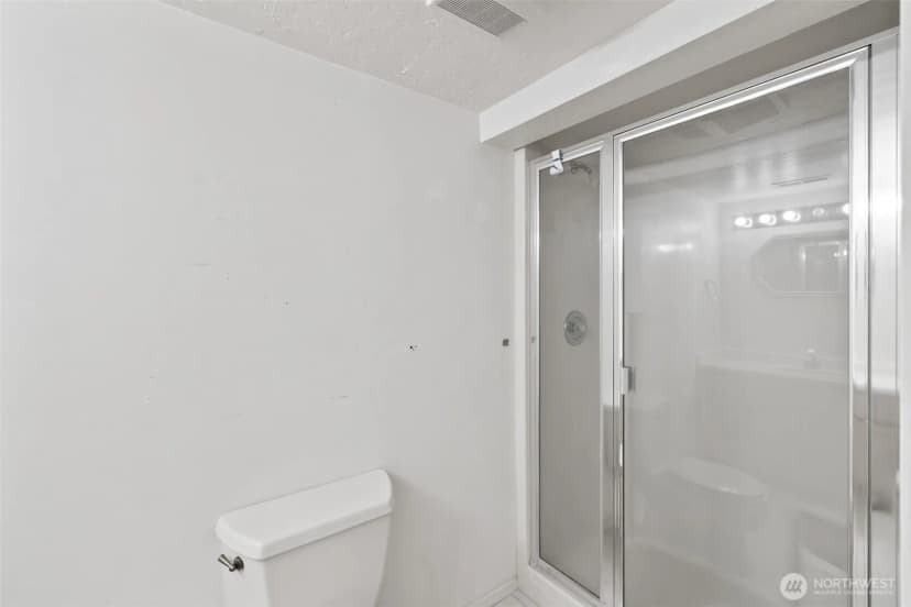 Property photo for 126 W 14th Street, Port Angeles photo 25