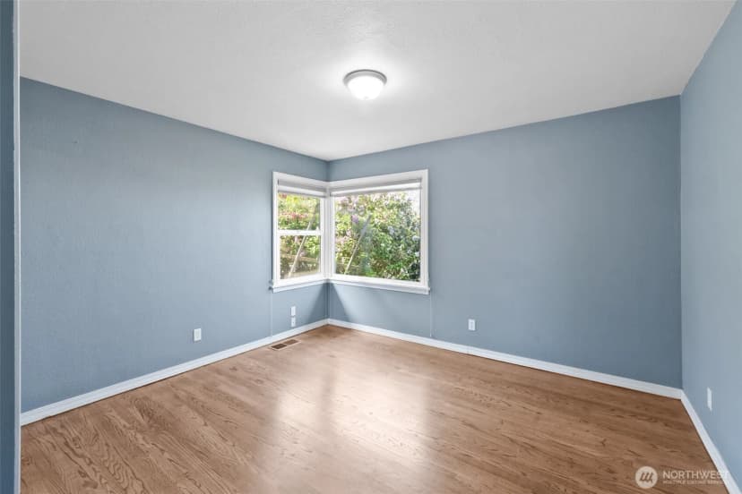 Property photo for 126 W 14th Street, Port Angeles photo 5