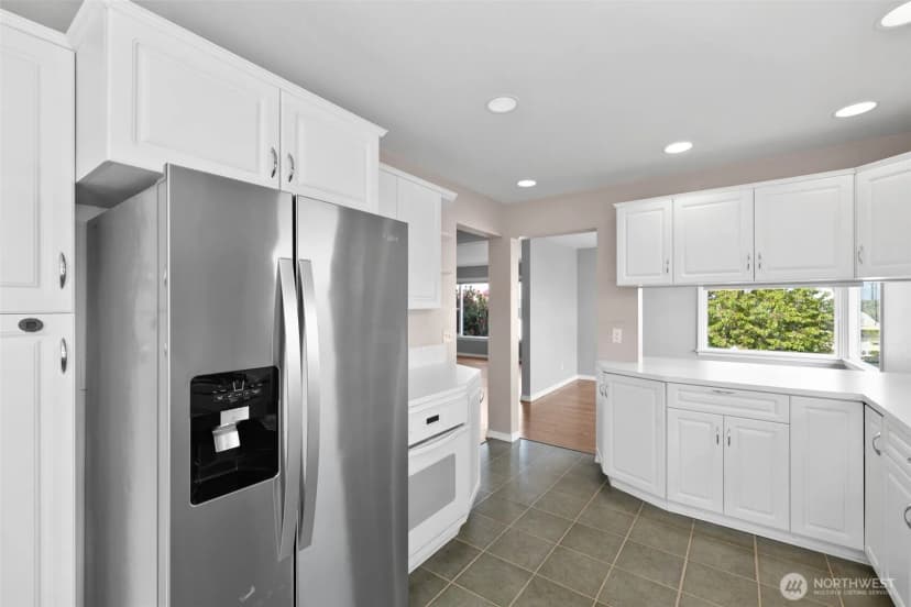 Property photo for 126 W 14th Street, Port Angeles photo 4