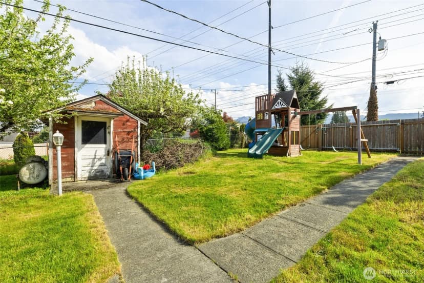 Property photo for 126 W 14th Street, Port Angeles photo 33