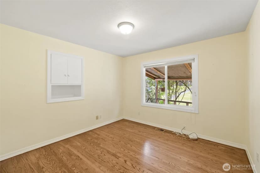 Property photo for 126 W 14th Street, Port Angeles photo 11