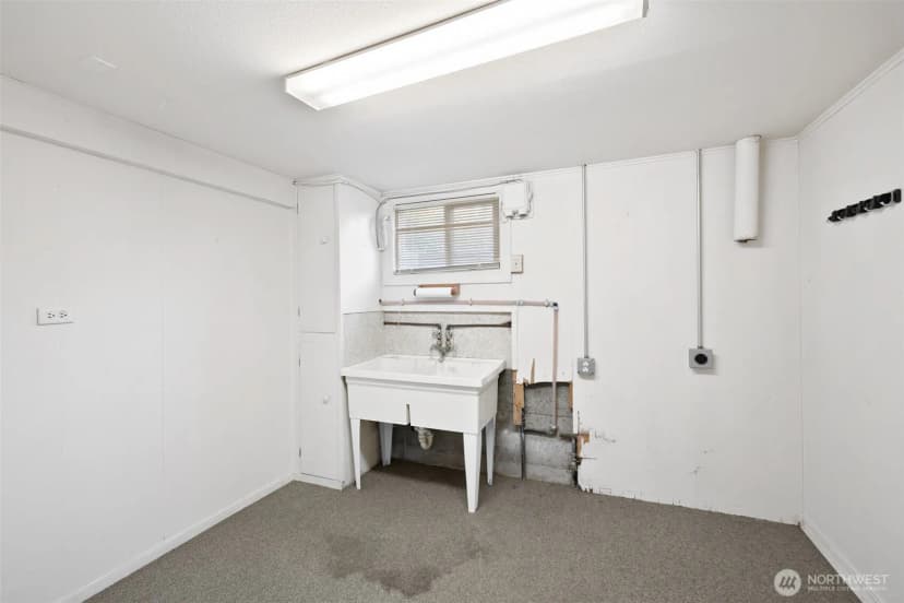 Property photo for 126 W 14th Street, Port Angeles photo 28
