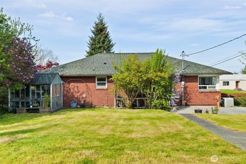Property photo for 126 W 14th Street, Port Angeles photo 36