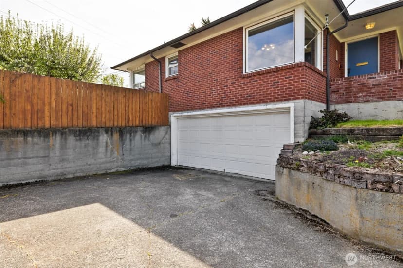 Property photo for 126 W 14th Street, Port Angeles photo 40