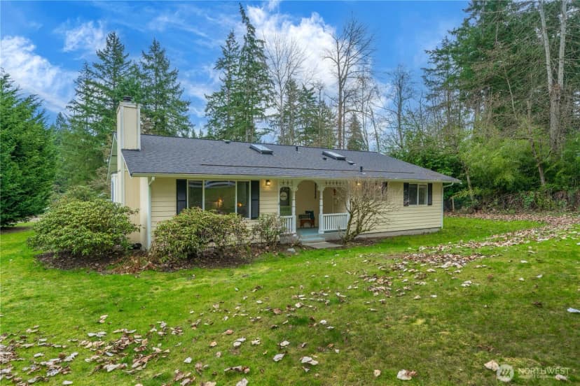 Property photo for 611 186th Avenue E, Bonney Lake photo 2