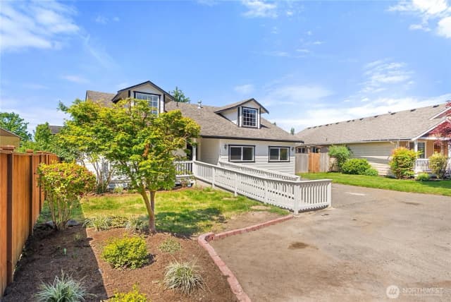 Property photo for 10702 59th Avenue Ne, Marysville photo 4