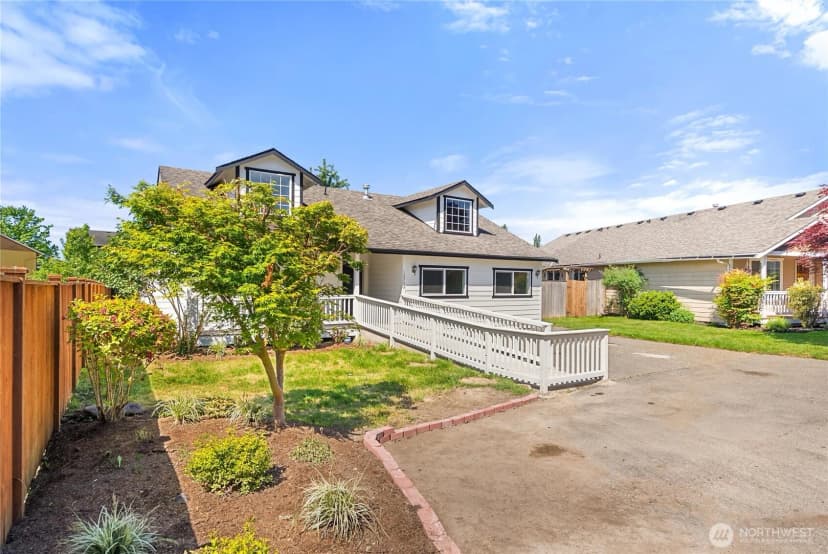 Property photo for 10702 59th Avenue Ne, Marysville photo 4