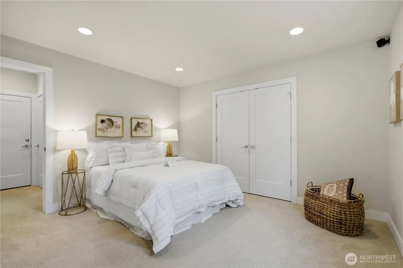Property photo for 16003 Se 43rd Street, Bellevue photo 23