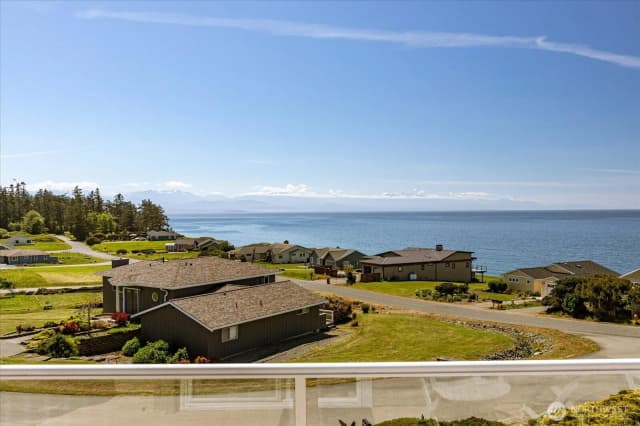 Property photo for 724 Hacienda Drive, Coupeville photo 2