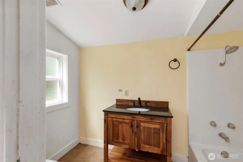 Property photo for 26304 Bannister Street Ne, Kingston photo 12