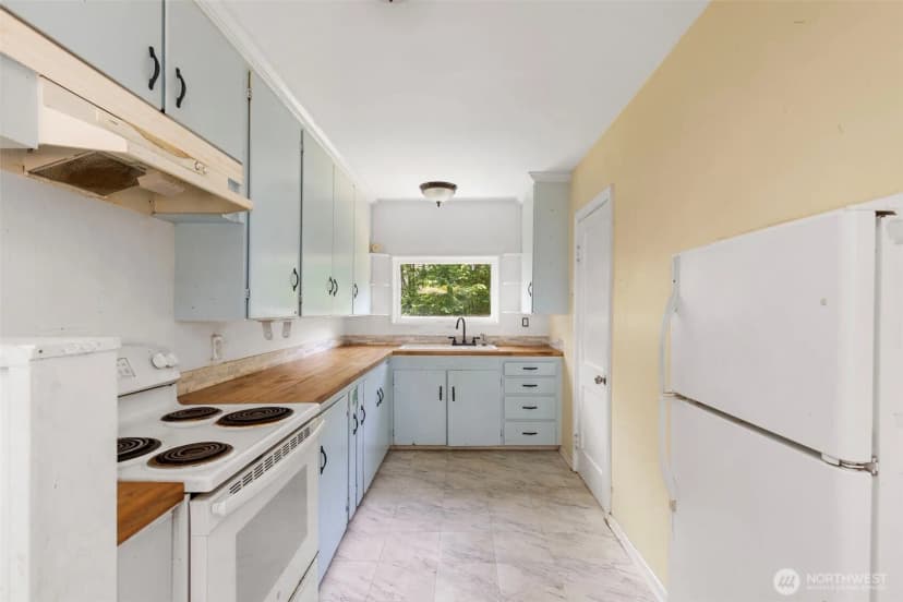 Property photo for 26304 Bannister Street Ne, Kingston photo 11