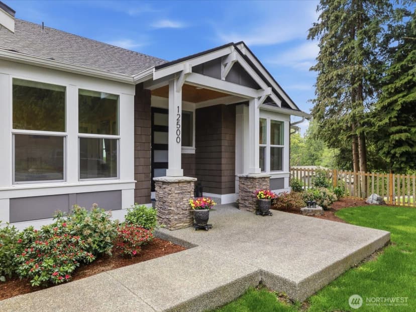 Property photo for 12500 Robinhood Lane, Snohomish photo 2