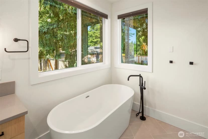 Property photo for 11327 113th Place Ne, Kirkland photo 28