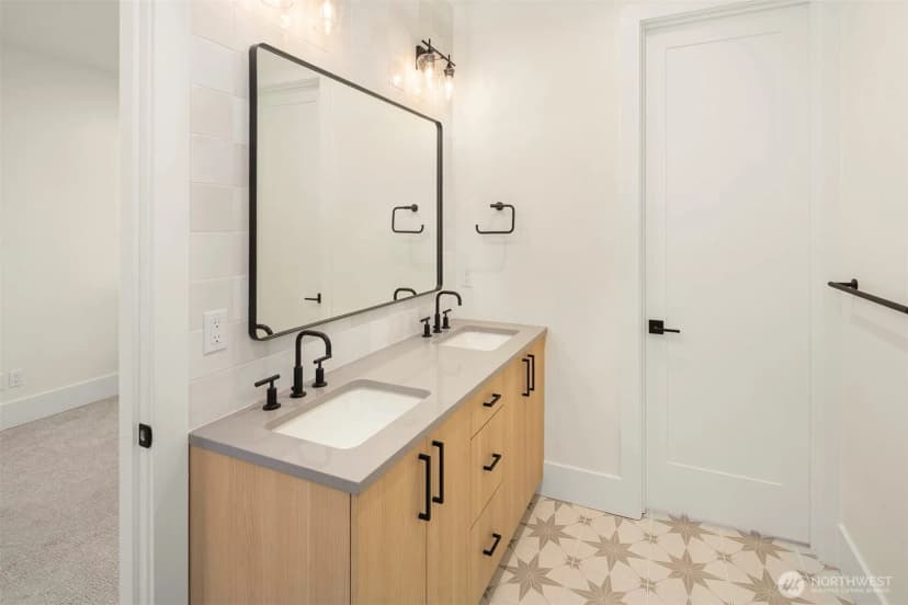 Property photo for 11327 113th Place Ne, Kirkland photo 32