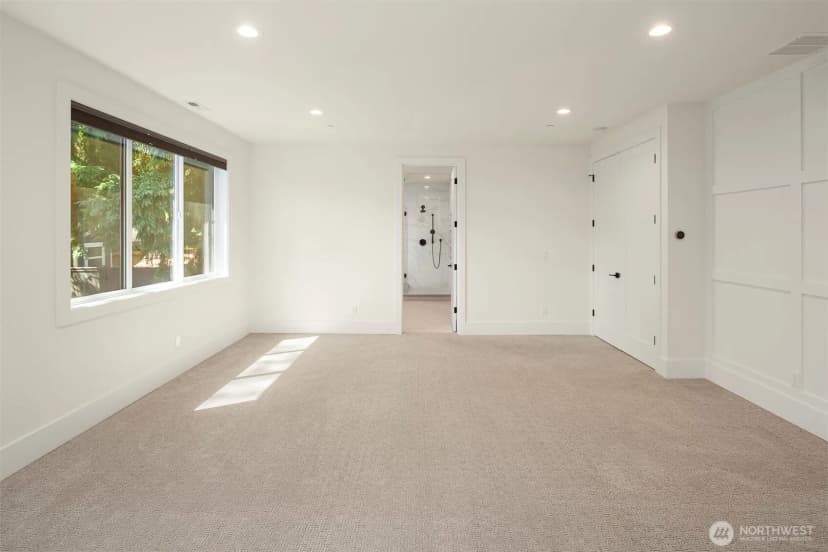 Property photo for 11327 113th Place Ne, Kirkland photo 26