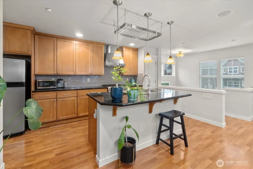 Property photo for 5912 31st Avenue Sw, Seattle photo 9