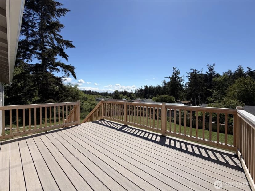Property photo for 621 La Fiesta Street, Coupeville photo 17