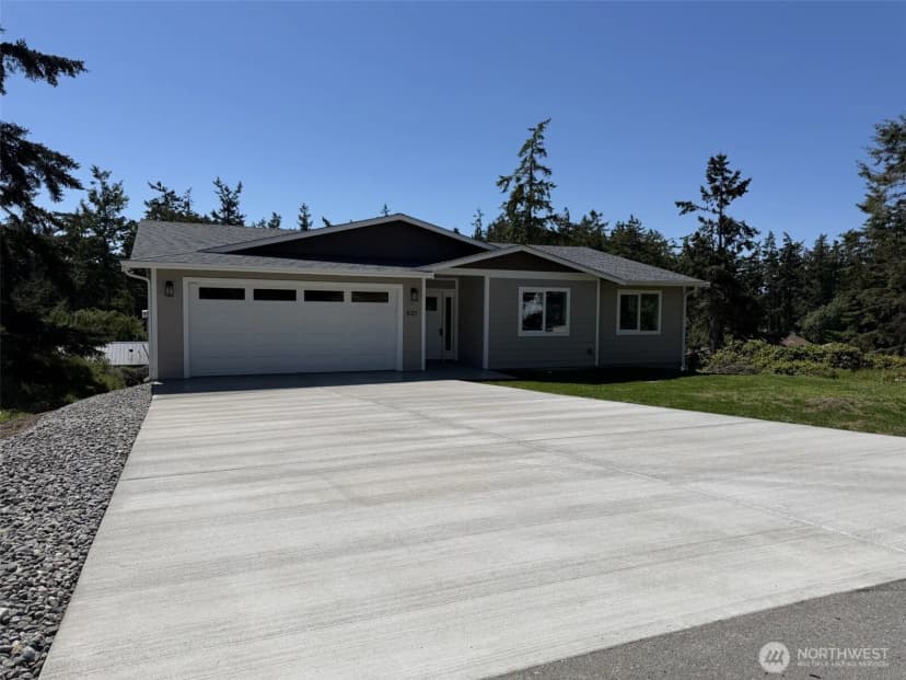 Property photo for 621 La Fiesta Street, Coupeville photo 2