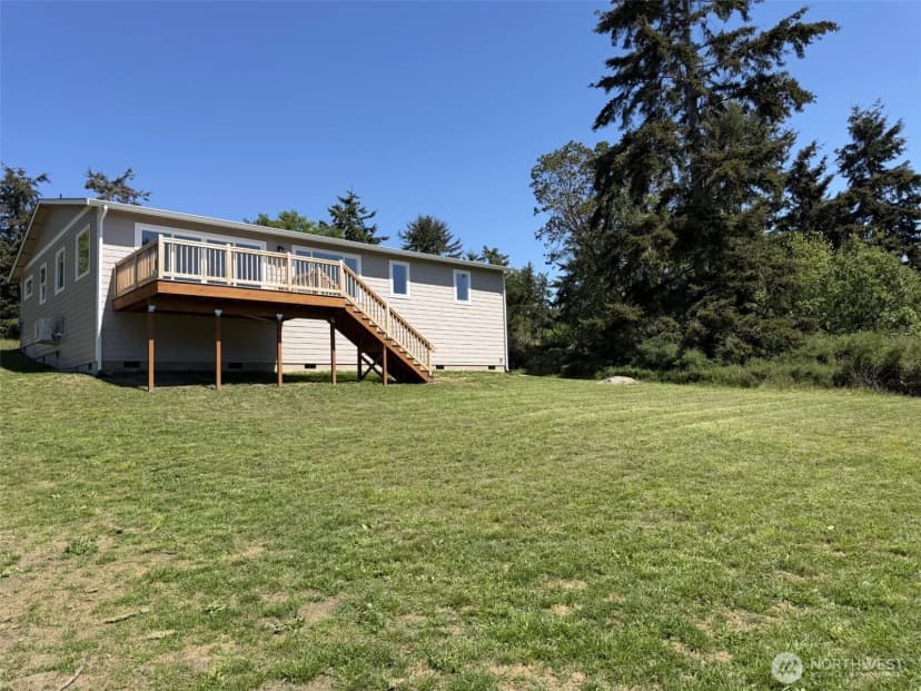 Property photo for 621 La Fiesta Street, Coupeville photo 21